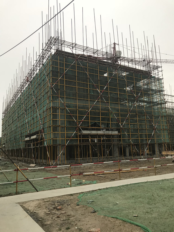 柯菲平原料藥項(xiàng)目三層丙類倉庫施工中